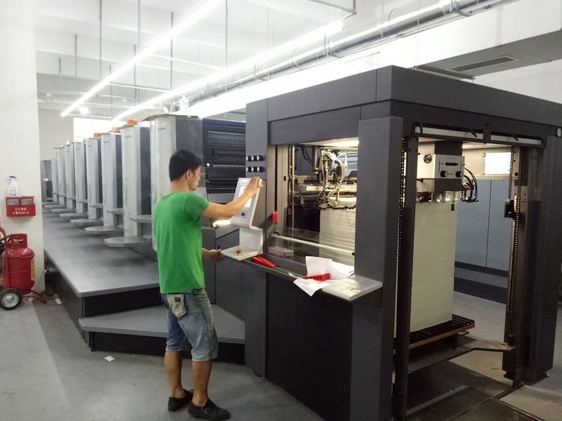 GUANGZHOU YM PACKAGE PRODUCTS CO.,LTD. ligne de production du fabricant