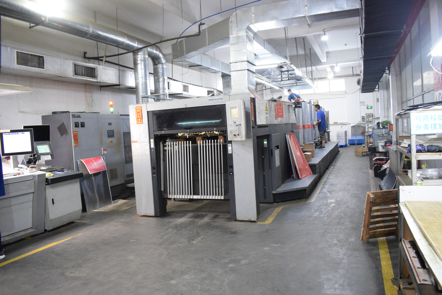GUANGZHOU YM PACKAGE PRODUCTS CO.,LTD. ligne de production du fabricant