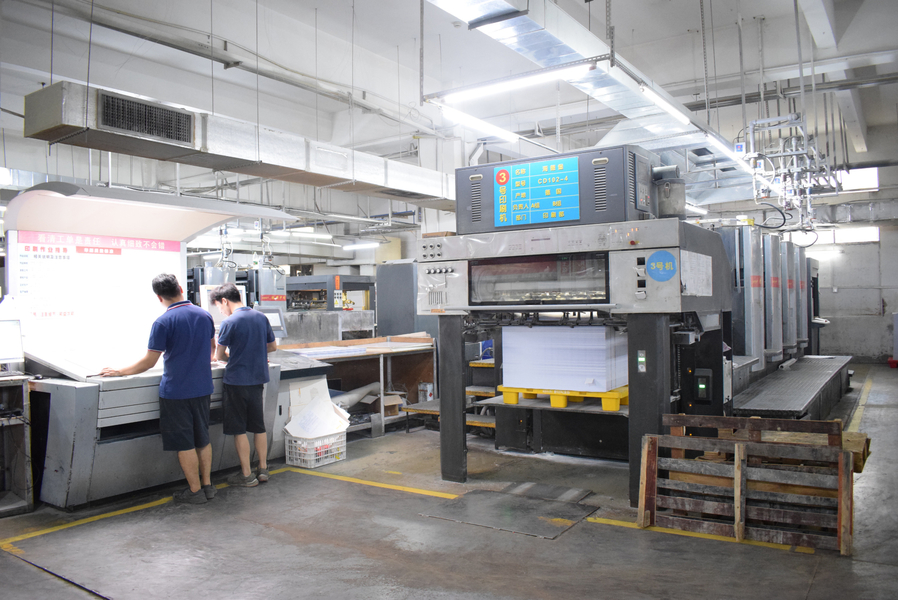 GUANGZHOU YM PACKAGE PRODUCTS CO.,LTD. ligne de production du fabricant