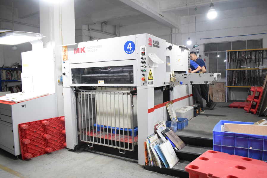 GUANGZHOU YM PACKAGE PRODUCTS CO.,LTD. ligne de production du fabricant