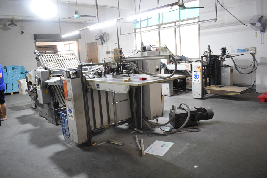GUANGZHOU YM PACKAGE PRODUCTS CO.,LTD. ligne de production du fabricant
