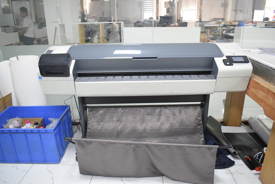 GUANGZHOU YM PACKAGE PRODUCTS CO.,LTD. ligne de production du fabricant
