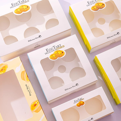 L'emballage des tartes d'œufs simplifié et pratique grâce à des contenants de gâteaux personnalisables