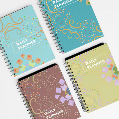 Un carnet à spirales à couverture rigide, avec un style élégant, idéal pour les notes de réunion et la tenue d'un journal personnel.